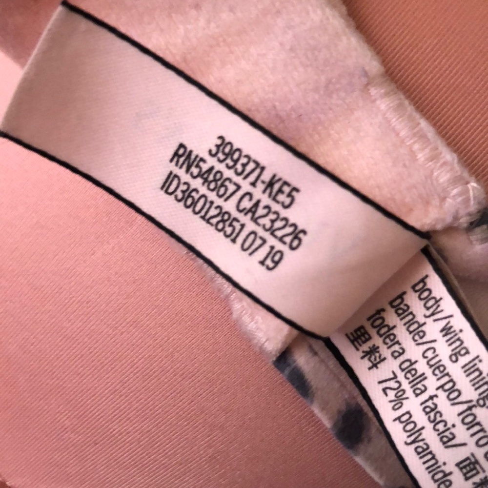 Victoria Secret Bra - Picture 6 of 6